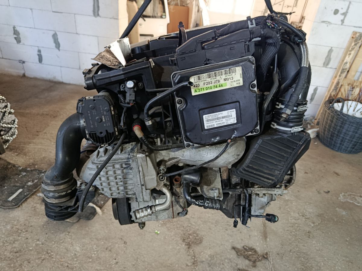 Двигатель на Mercedes-Benz C-Class Station Wagon S203.246 271.946 Фото 6