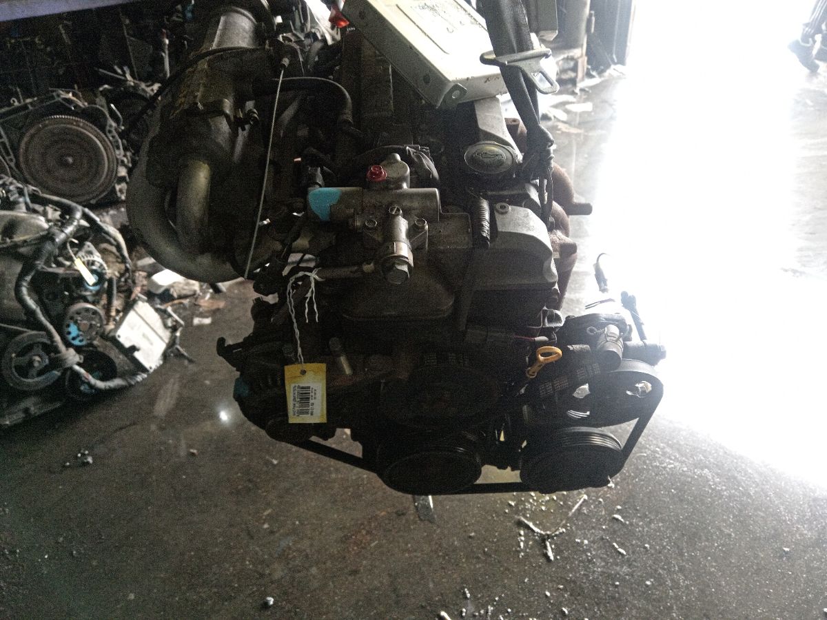 Двигатель на Mazda Familia S-Wagon BJ5W ZL-VE Фото 14