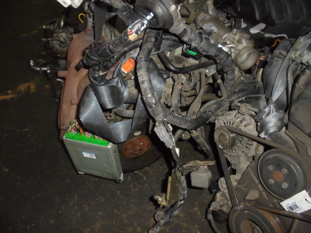 Двигатель на Mazda Familia S-Wagon BJ5W ZL-VE Фото 3