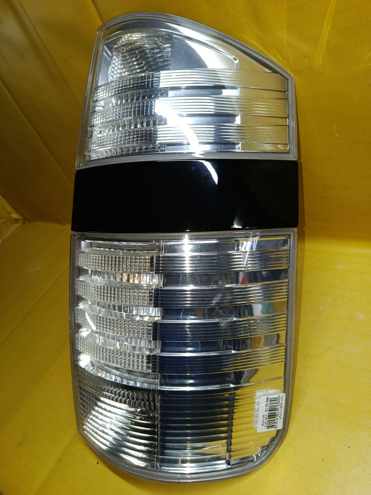 Стоп 28-185 28-185 на Toyota Voxy AZR60G Фото 2