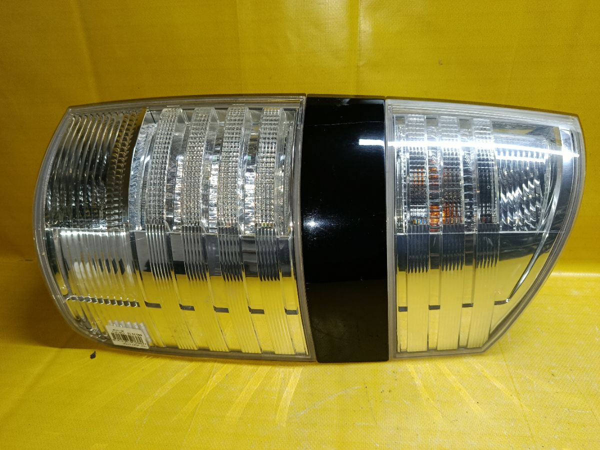 Стоп 28-185 28-185 на Toyota Voxy AZR60G Фото 3