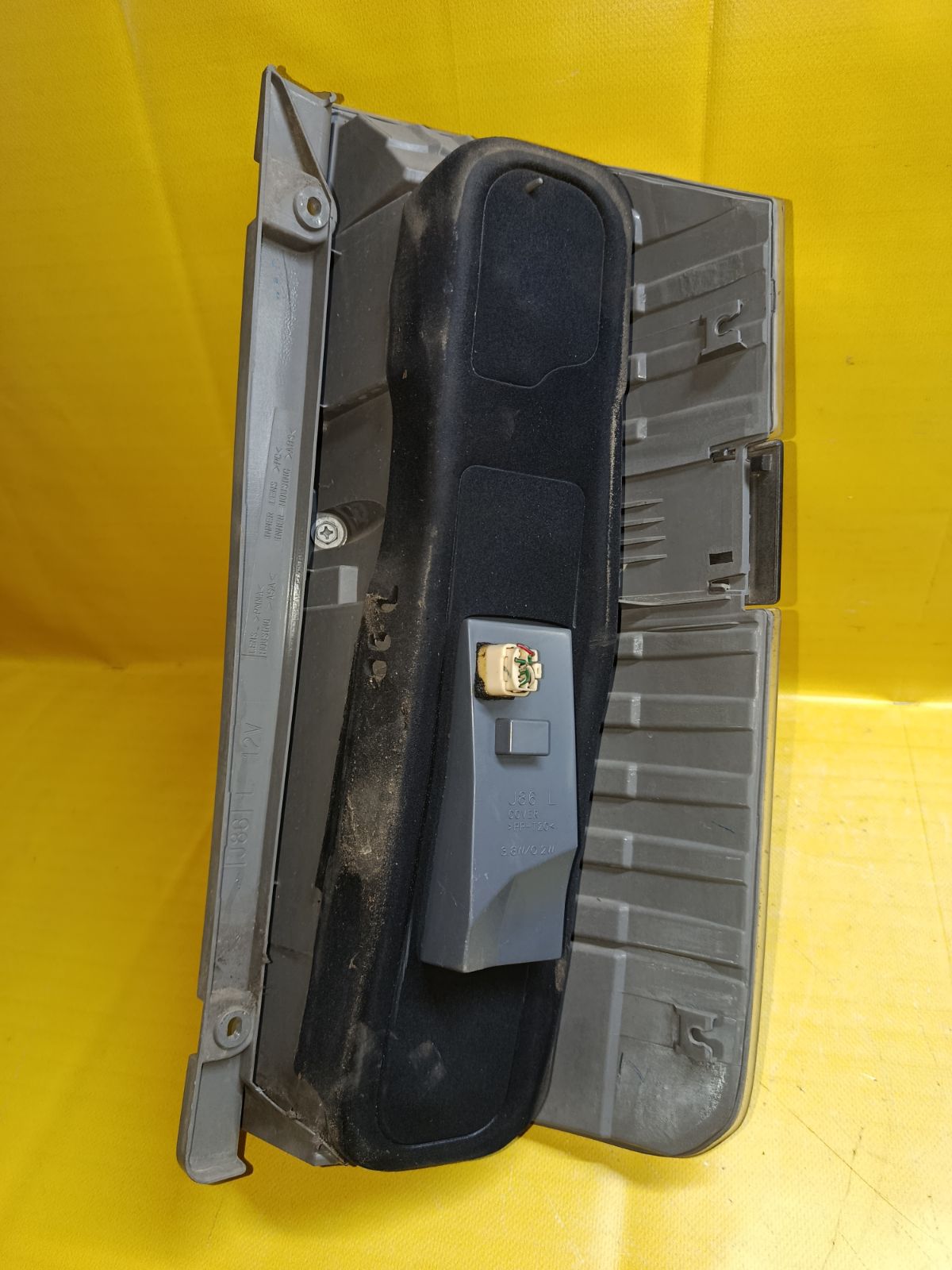 Стоп 28-185 28-185 на Toyota Voxy AZR60G Фото 3