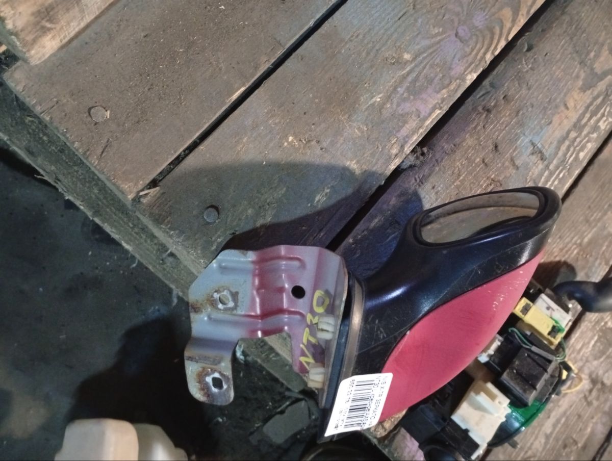 Зеркало на крыло на Nissan X-Trail NT30 Фото 6