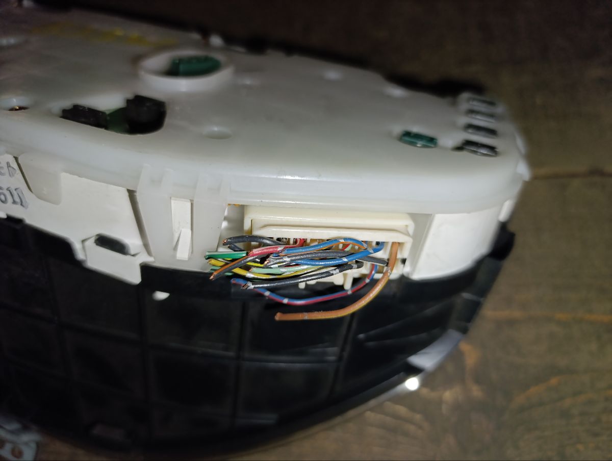 Спидометр на Mazda Familia S-Wagon BJ5W ZL-VE Фото 9