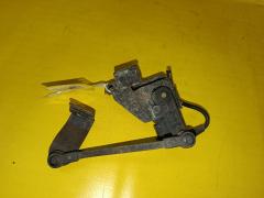 Датчик регулировки наклона фар на Mercedes-Benz C-Class Station Wagon S203.246 A0105427717, Заднее расположение