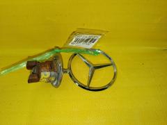 Эмблема на Mercedes-Benz C-Class Station Wagon S203.246 271.946 Фото 3