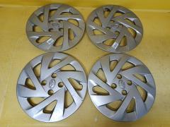 Колпак на Toyota Aqua NHP10 42602-52620