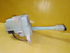 Бачок омывателя 85315-13080 на Toyota Corolla Fielder NZE144G 1NZ-FE Фото 2