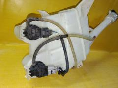 Бачок омывателя 85315-13080 на Toyota Corolla Fielder NZE144G 1NZ-FE Фото 2