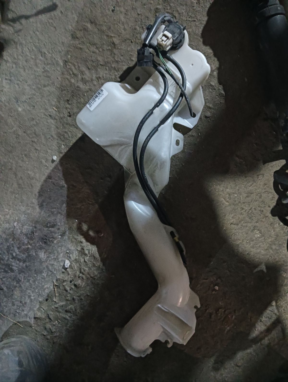 Бачок омывателя MN105956 на Mitsubishi Colt Z22A Фото 4