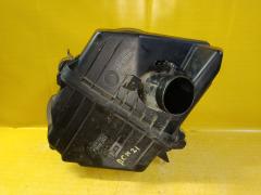 Корпус воздушного фильтра на Toyota Ipsum ACM21W 2AZ-FE 17700-28180