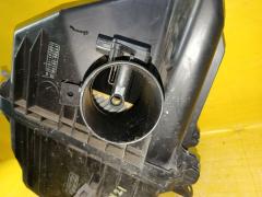 Корпус воздушного фильтра 17700-28180 на Toyota Ipsum ACM21W 2AZ-FE Фото 2