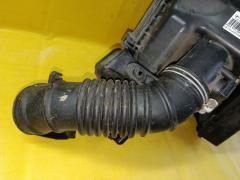 Корпус воздушного фильтра на Mitsubishi Grandis NA4W 4G69 Фото 3