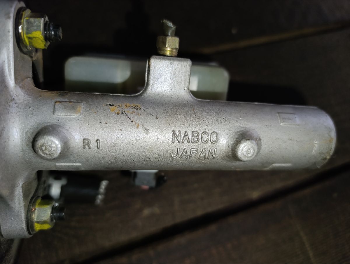 Главный тормозной цилиндр на Subaru Legacy Lancaster BH9 EJ254 Фото 11