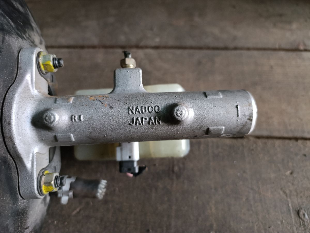 Главный тормозной цилиндр на Subaru Legacy Lancaster BH9 EJ254 Фото 16