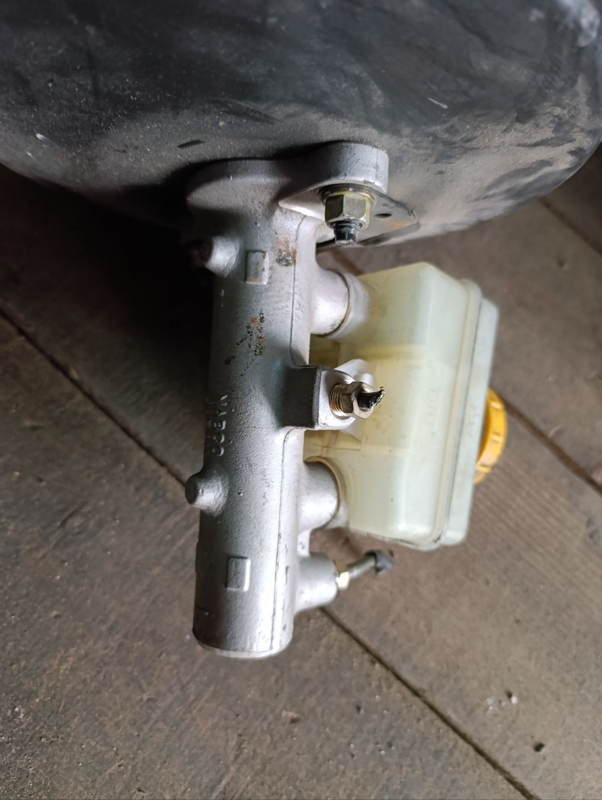 Главный тормозной цилиндр на Subaru Legacy Lancaster BH9 EJ254 Фото 23
