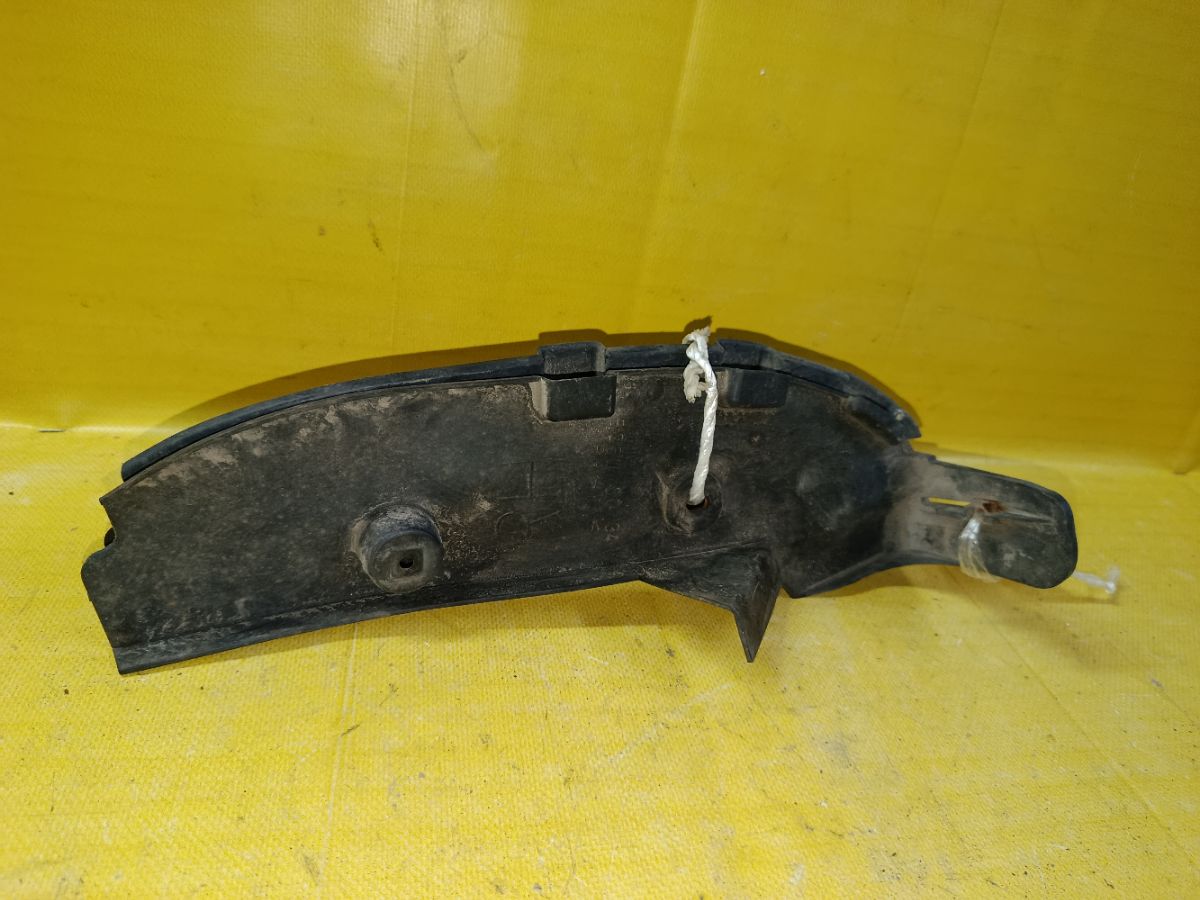 Подкрылок B25D50341, B25D50351 на Mazda Familia S-Wagon BJ5W ZL-VE Фото 1
