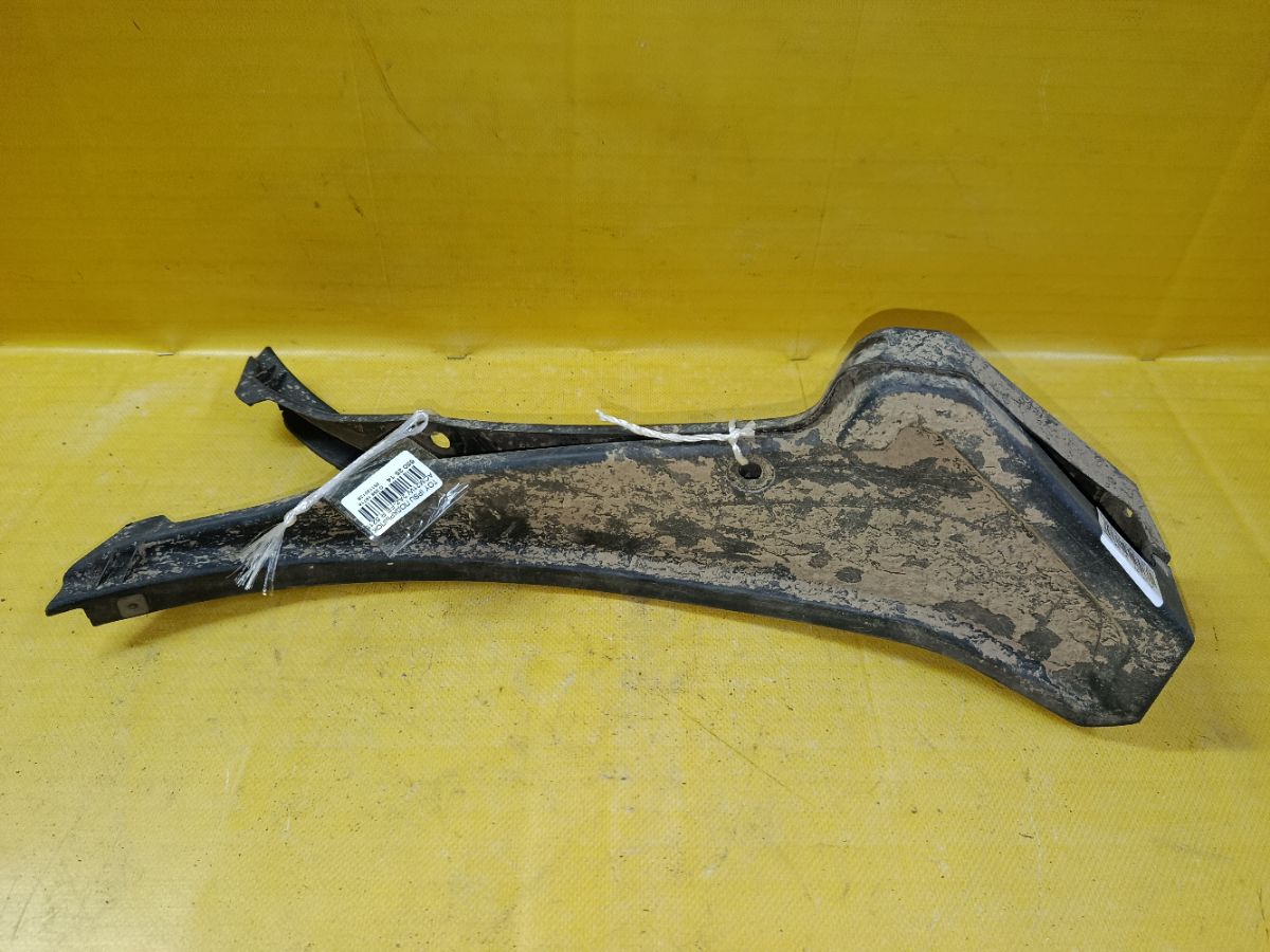 Подкрылок 52153-44090, 52152-44090 на Toyota Ipsum ACM21W 2AZ-FE Фото 1