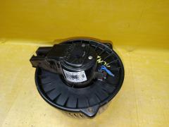 Мотор печки на Toyota Ipsum ACM21W