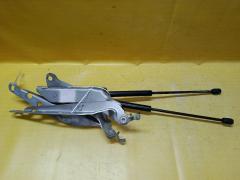 Крепление капота на Volvo Xc90 CZ