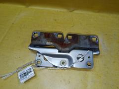 Крепление капота на Nissan Wingroad WFY11