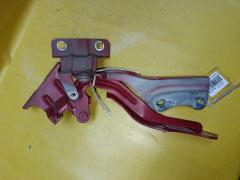 Крепление капота на Nissan X-Trail NT31