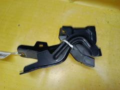 Крепление капота на Mitsubishi Grandis NA4W Фото 2