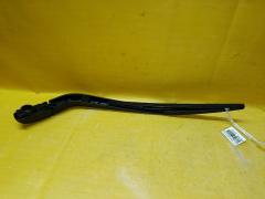 Держатель дворника 85241-13090 на Toyota Corolla Fielder NZE144G Фото 2