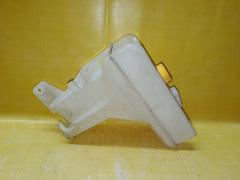 Бачок расширительный на Nissan Bluebird Sylphy QG10 QG18DE 217114U000  217114U00A