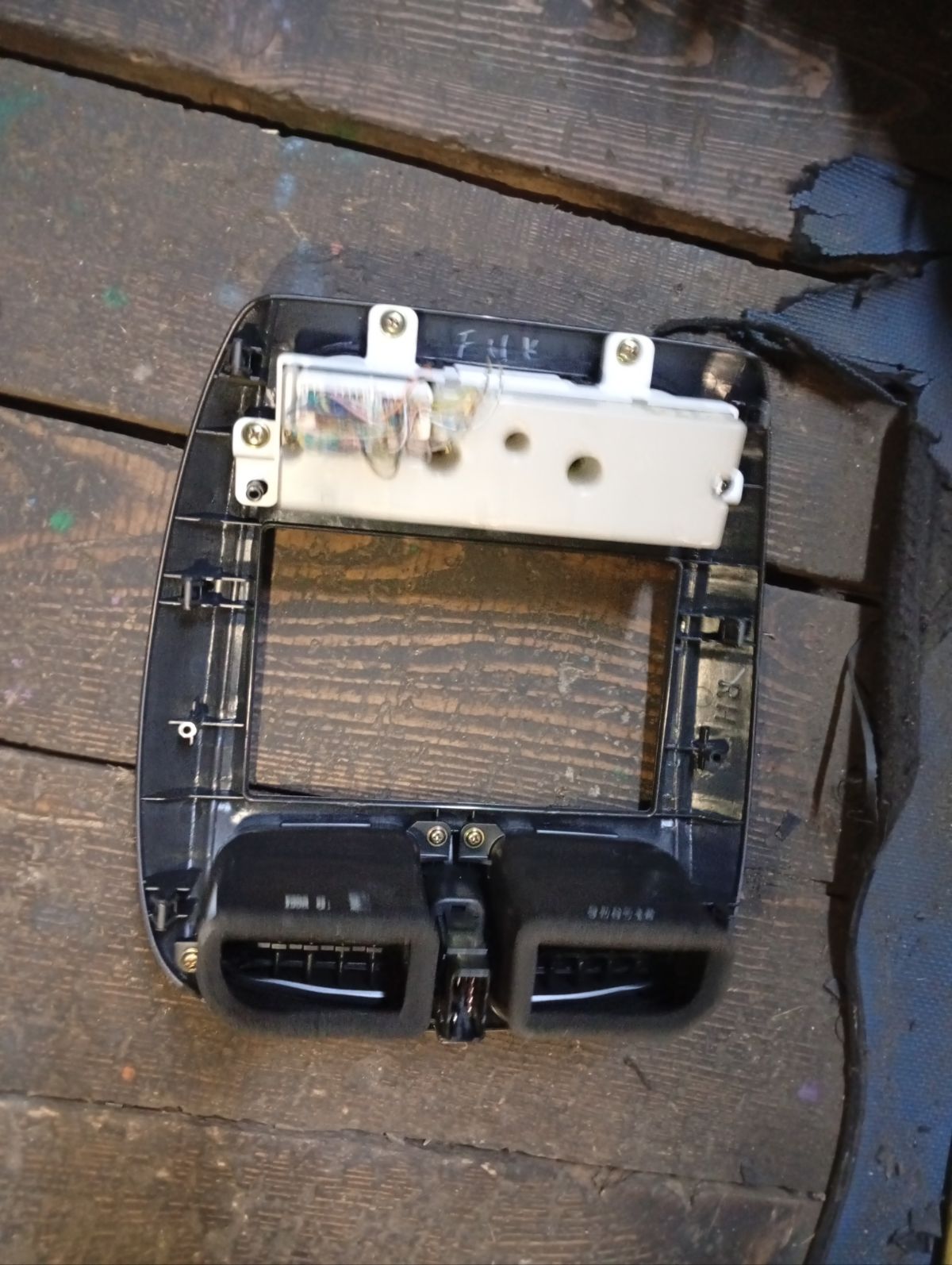 Блок управления климатконтроля на Mazda Familia S-Wagon BJ5W ZL-VE Фото 10