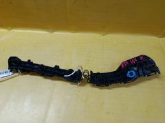 Крепление бампера на Toyota Corolla Fielder NZE164G 52576-13070  52575-13070, Заднее расположение