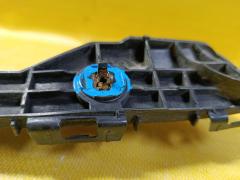 Крепление бампера 52576-13070, 52575-13070 на Toyota Corolla Fielder NZE164G Фото 3