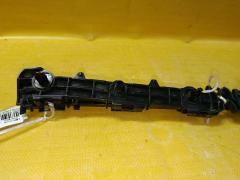 Крепление бампера 52576-13070, 52575-13070 на Toyota Corolla Fielder NZE164G Фото 4