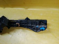 Крепление бампера 52575-13060, 52576-13060, 52563-13030, 52562-13060 на Toyota Corolla Fielder NZE144G Фото 3