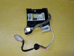 Блок розжига ксенона на Toyota Noah AZR65G 85967-52030