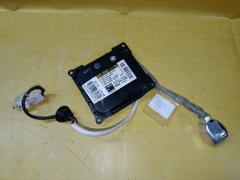 Блок розжига ксенона 85967-52030 на Toyota Noah AZR65G Фото 2