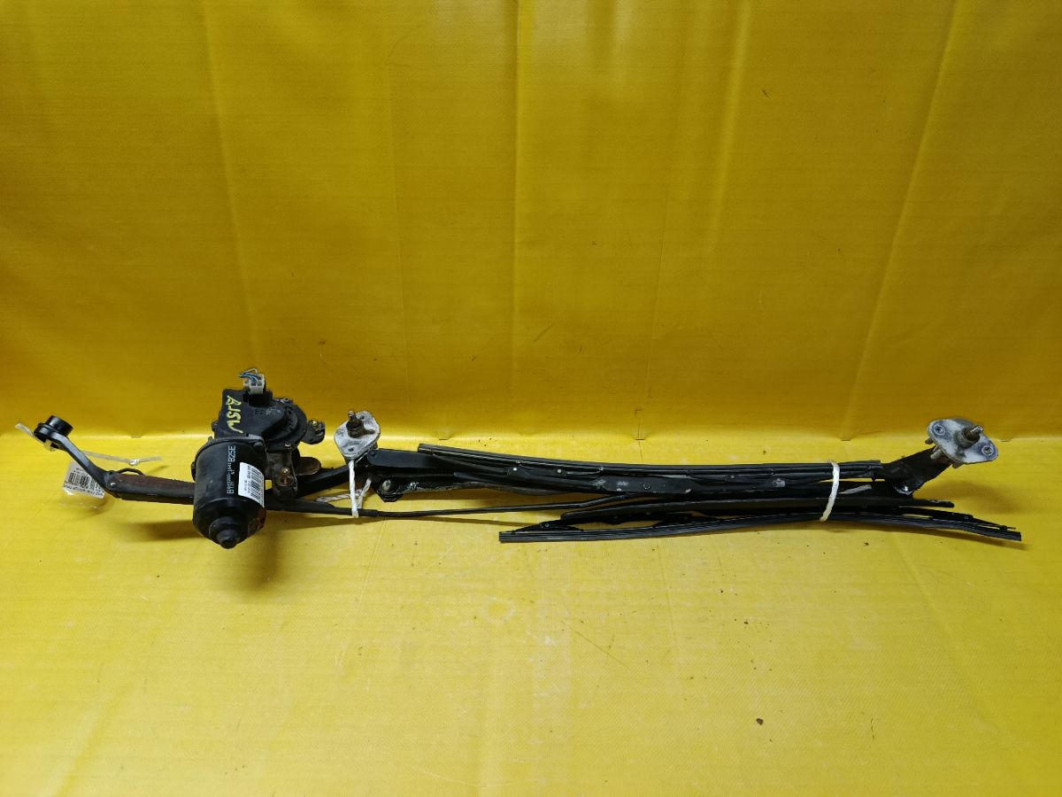 Мотор привода дворников на Mazda Familia S-Wagon BJ5W Фото 1