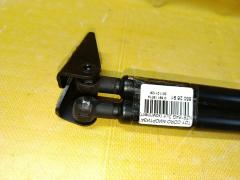 Амортизатор двери на Toyota Corolla Fielder NZE164G Фото 2