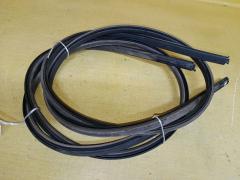 Молдинг на кузов на Toyota Ipsum ACM21W