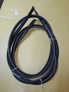 Молдинг на кузов на Toyota Ipsum ACM21W Фото 7