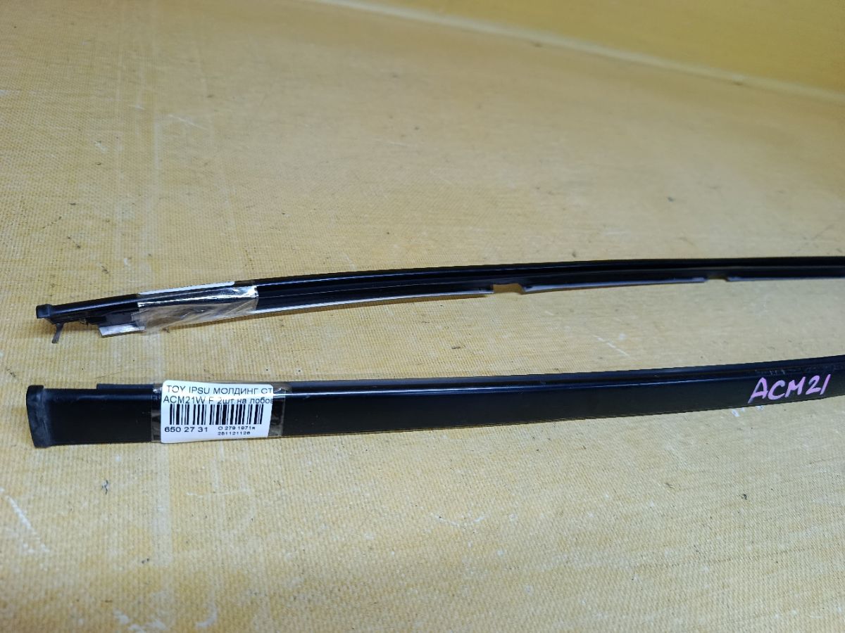Молдинг стекла на Toyota Ipsum ACM21W Фото 2