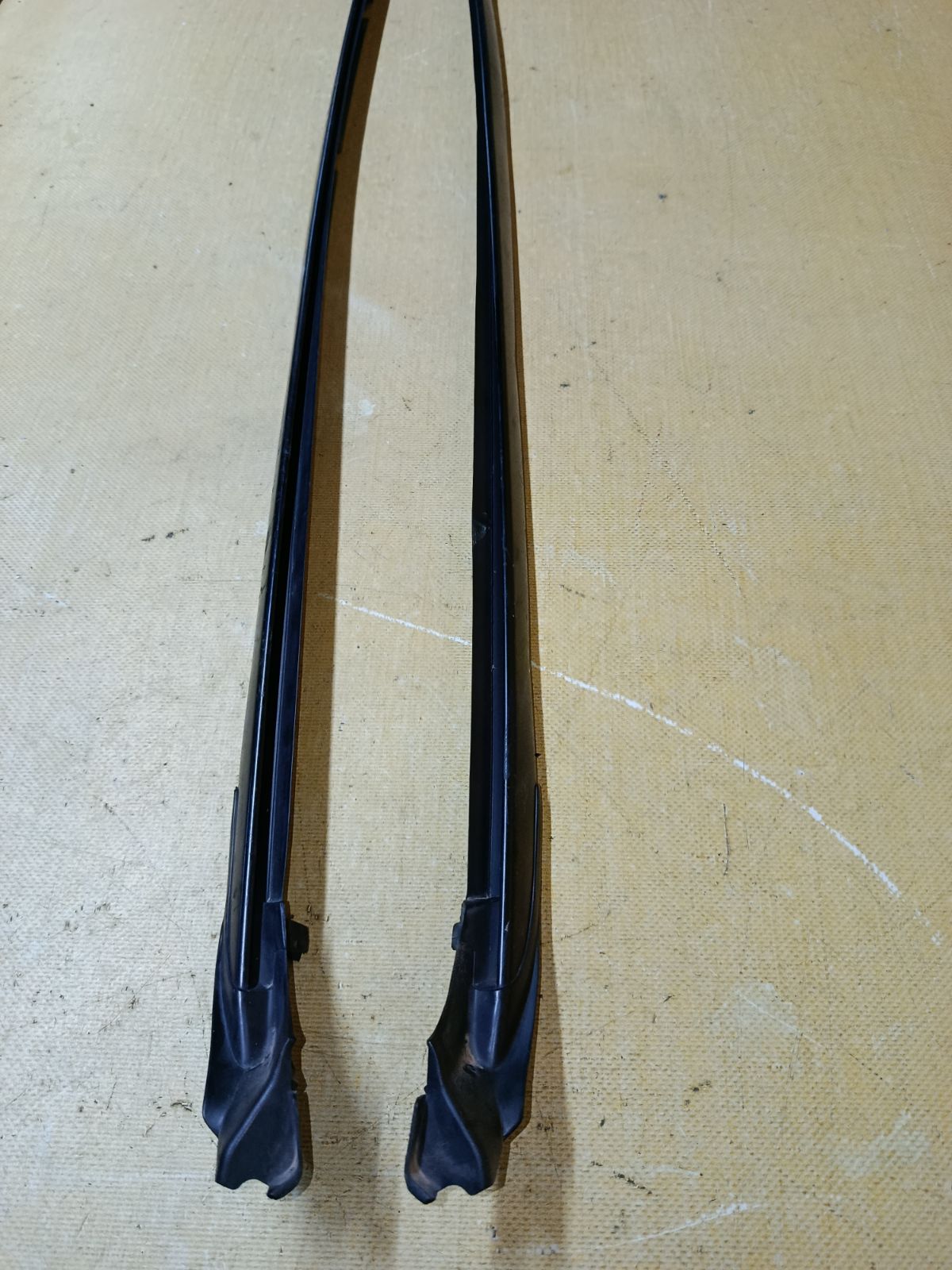 Молдинг стекла на Toyota Ipsum ACM21W Фото 4