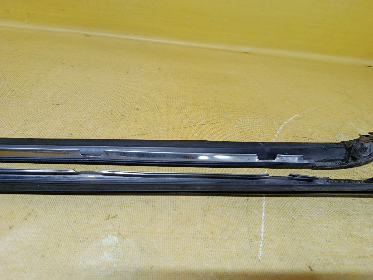 Молдинг стекла на Toyota Ipsum ACM21W Фото 9