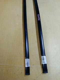 Молдинг стекла на Toyota Ipsum ACM21W Фото 6