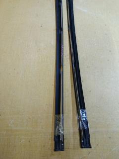 Молдинг стекла на Toyota Ipsum ACM21W Фото 7