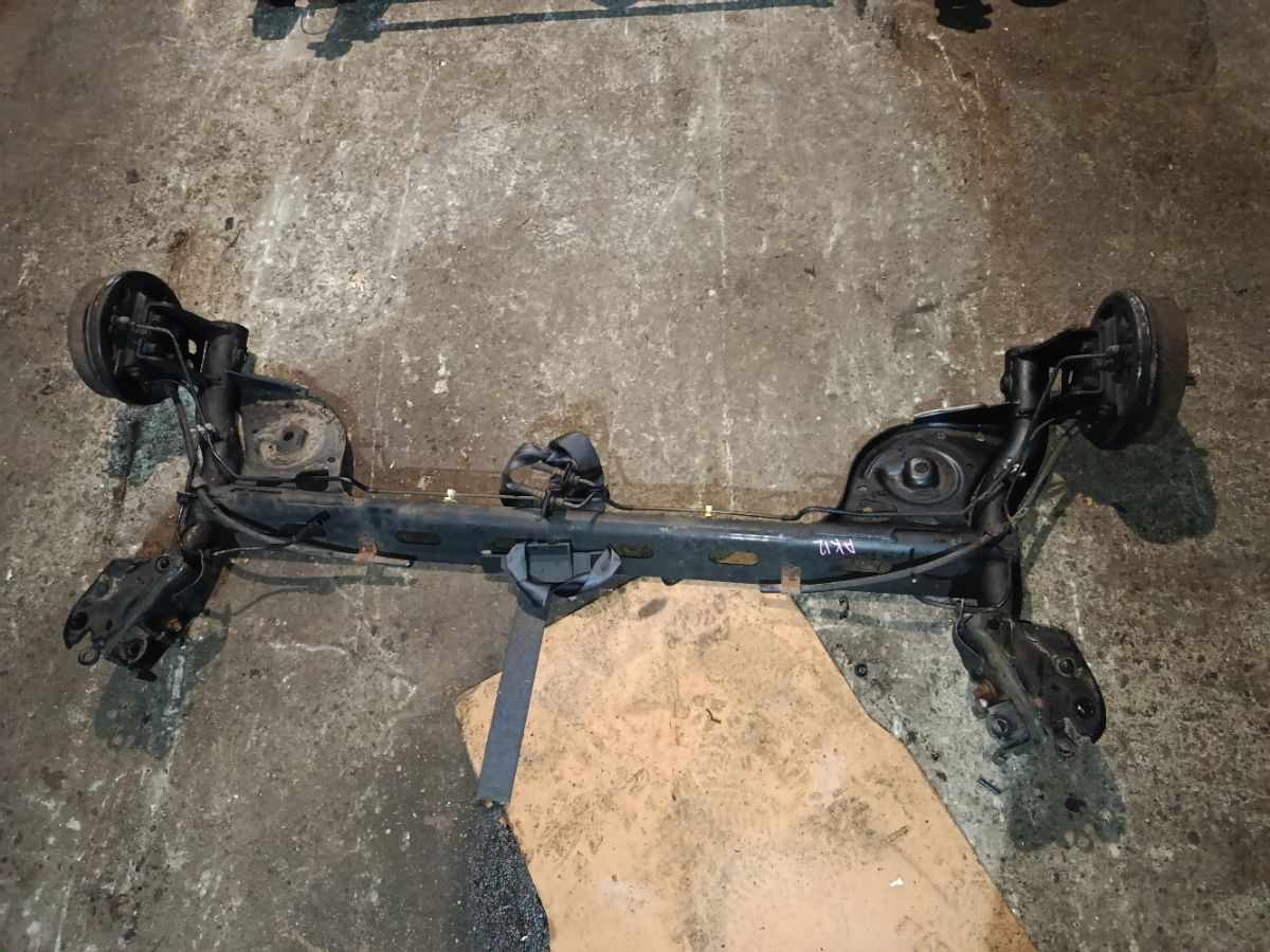 Балка подвески на Nissan March AK12 CR12DE Фото 1