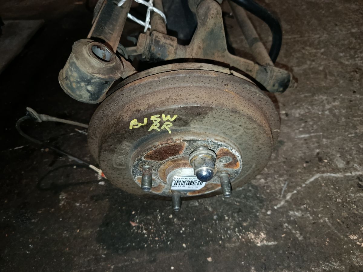 Балка подвески на Mazda Familia S-Wagon BJ5W ZL-VE Фото 2