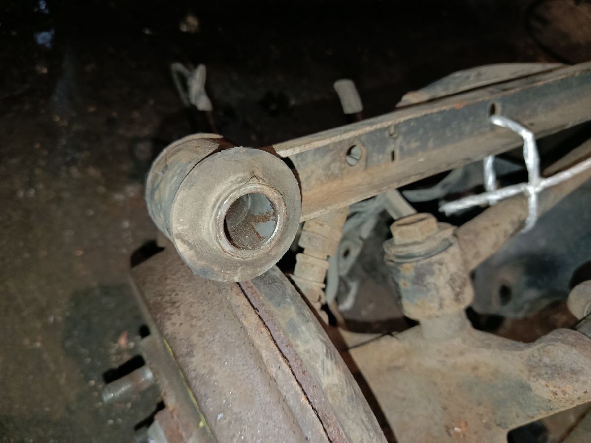 Балка подвески на Mazda Familia S-Wagon BJ5W ZL-VE Фото 4