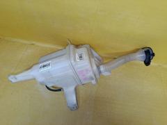 Бачок омывателя на Toyota Estima ACR50W