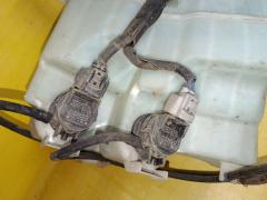 Бачок омывателя на Toyota Prius ZVW30 Фото 2